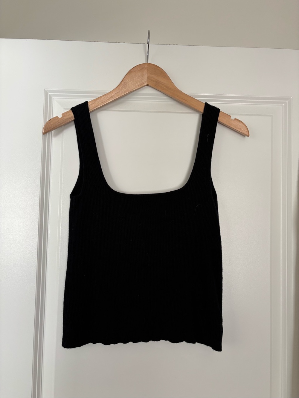 Lulu's Brand, Black Ribbed Square-Neck open tie back Tank